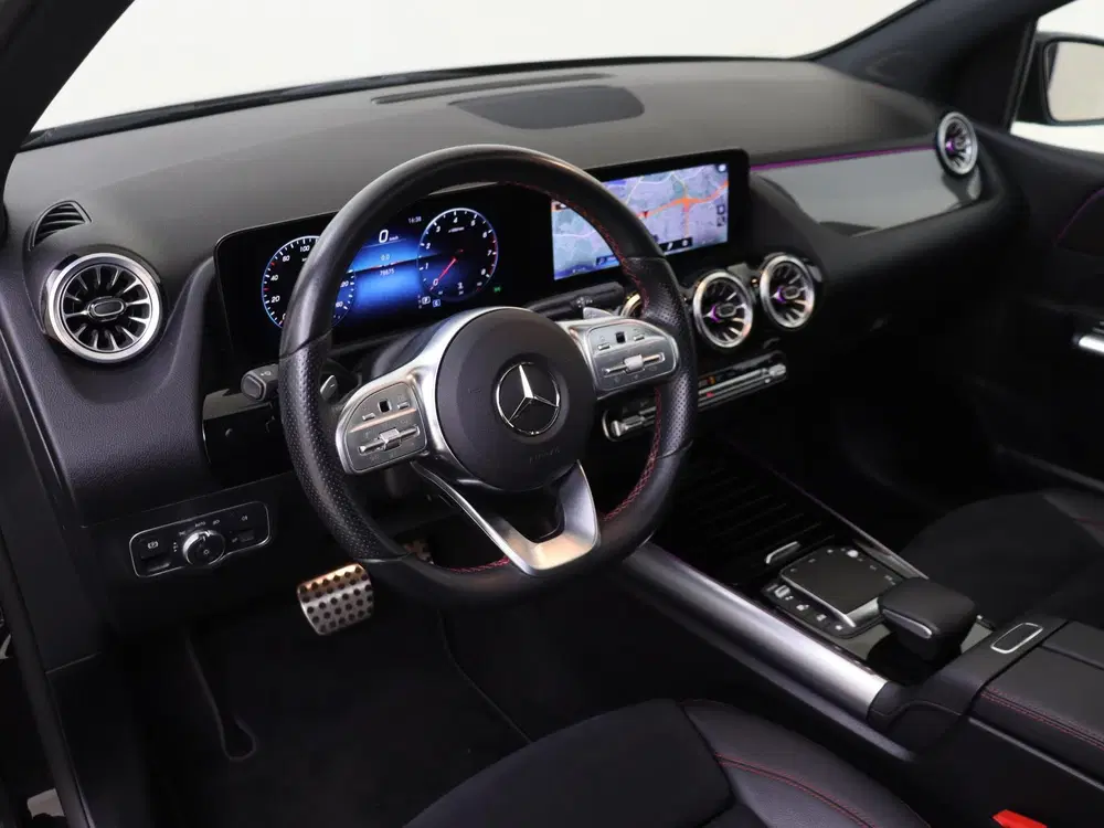 Mercedes-Benz B-Klasse 180 Business Solution AMG uit 2022, foto 3