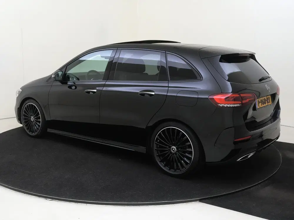 Mercedes-Benz B-Klasse 180 Business Solution AMG uit 2022, foto 6