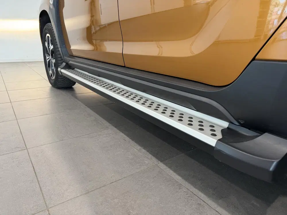 Dacia Duster 1.3 TCe Prestige uit 2020, foto 15