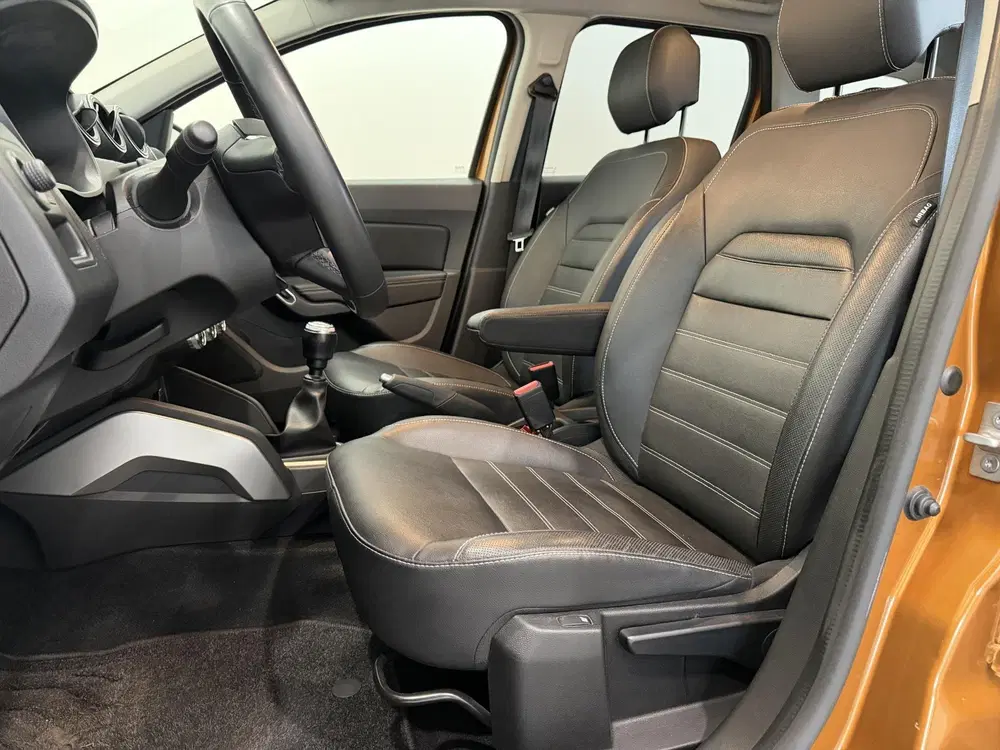 Dacia Duster 1.3 TCe Prestige uit 2020, foto 8