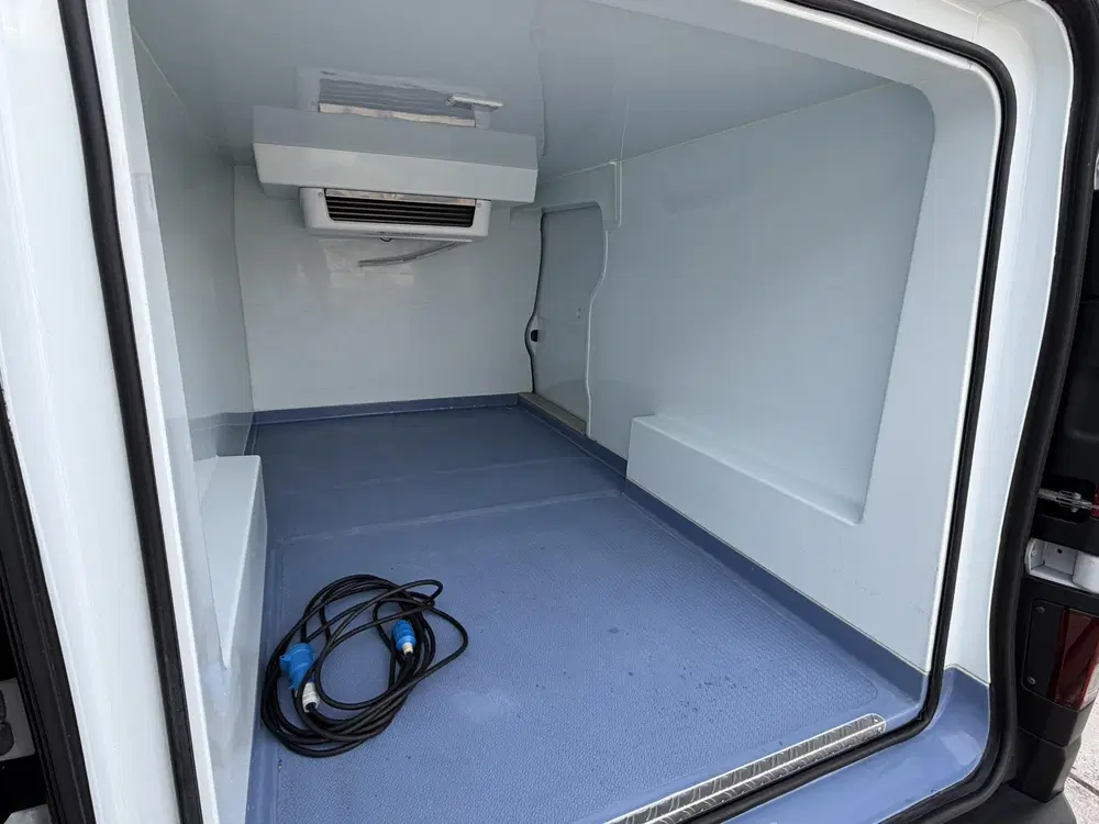 Renault Trafic L2H1 2.0 Koel-vrieswagen Thermoking Nachtk uit 2024, foto 15