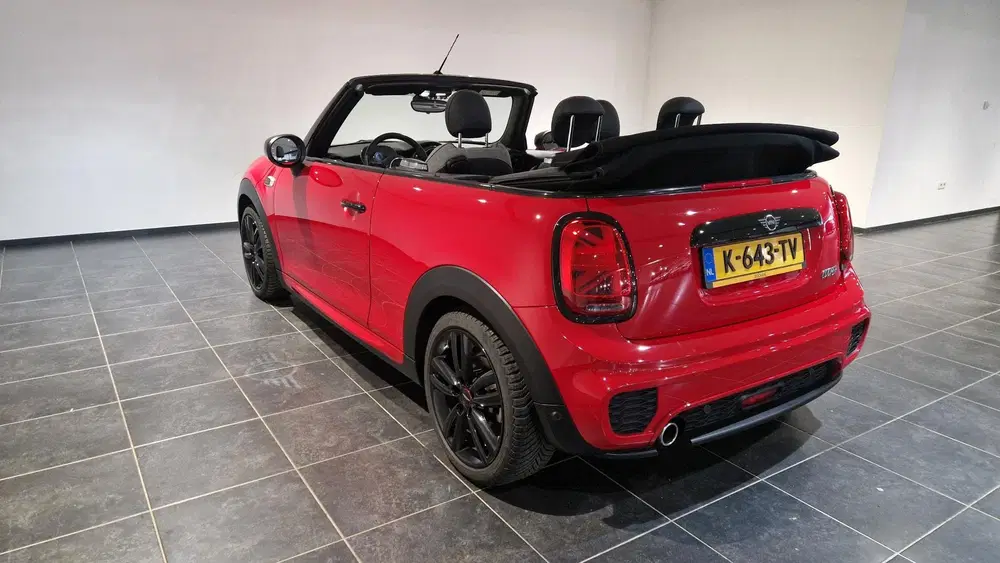 Mini Cabrio 1.5 Cooper uit 2021, foto 6