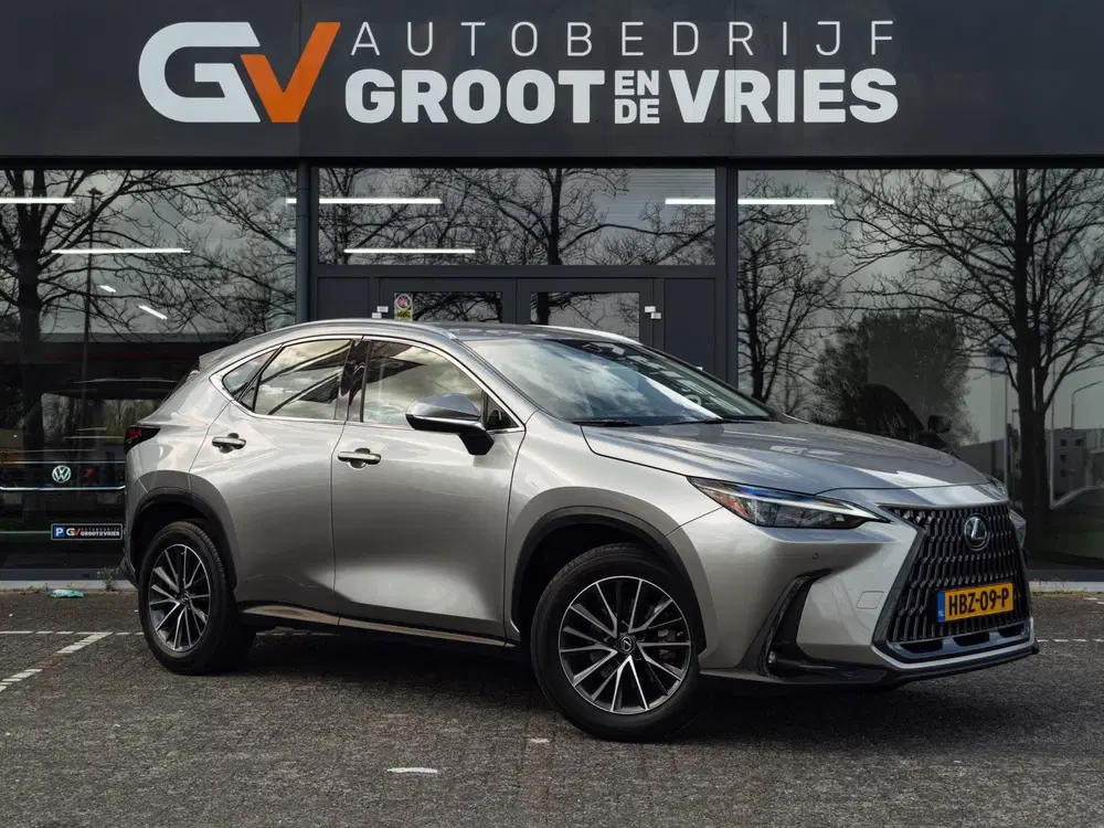 Lexus NX 350h AWD Launch Edition uit 2023, foto 3