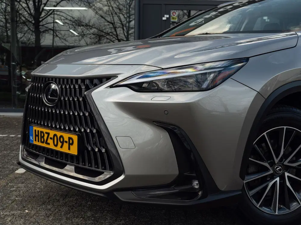 Lexus NX 350h AWD Launch Edition uit 2023, foto 5
