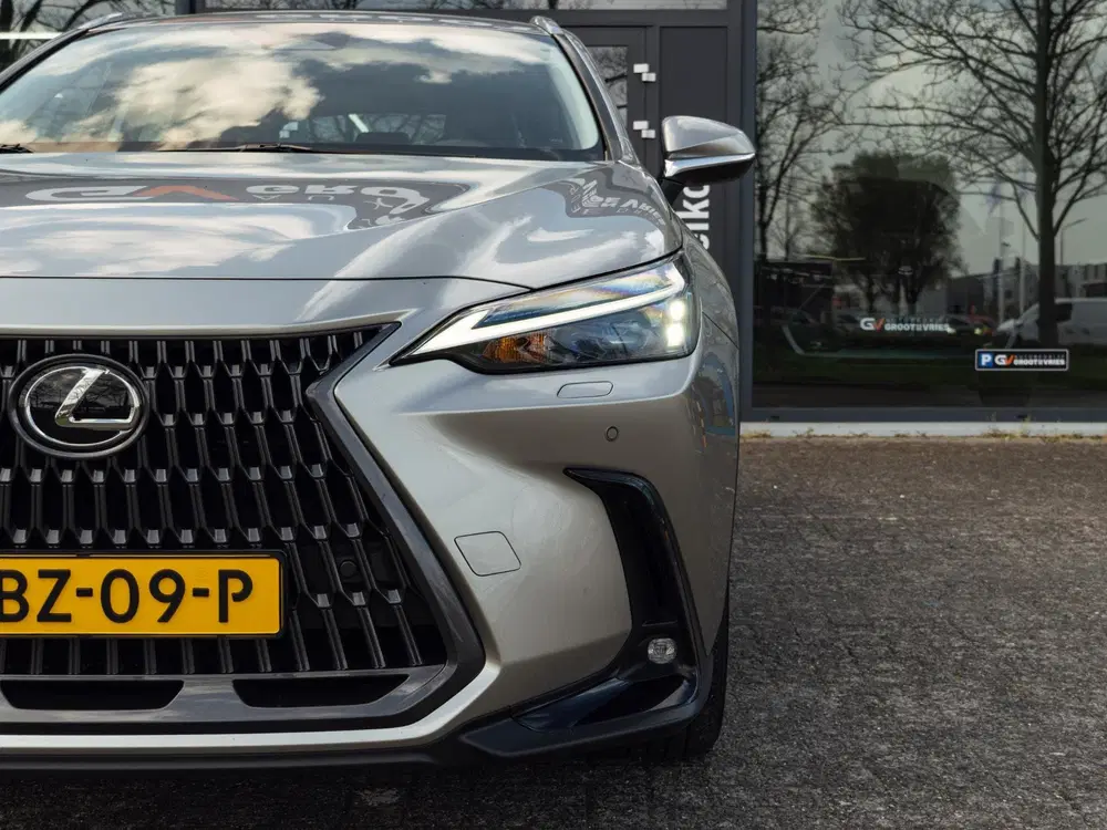 Lexus NX 350h AWD Launch Edition uit 2023, foto 6