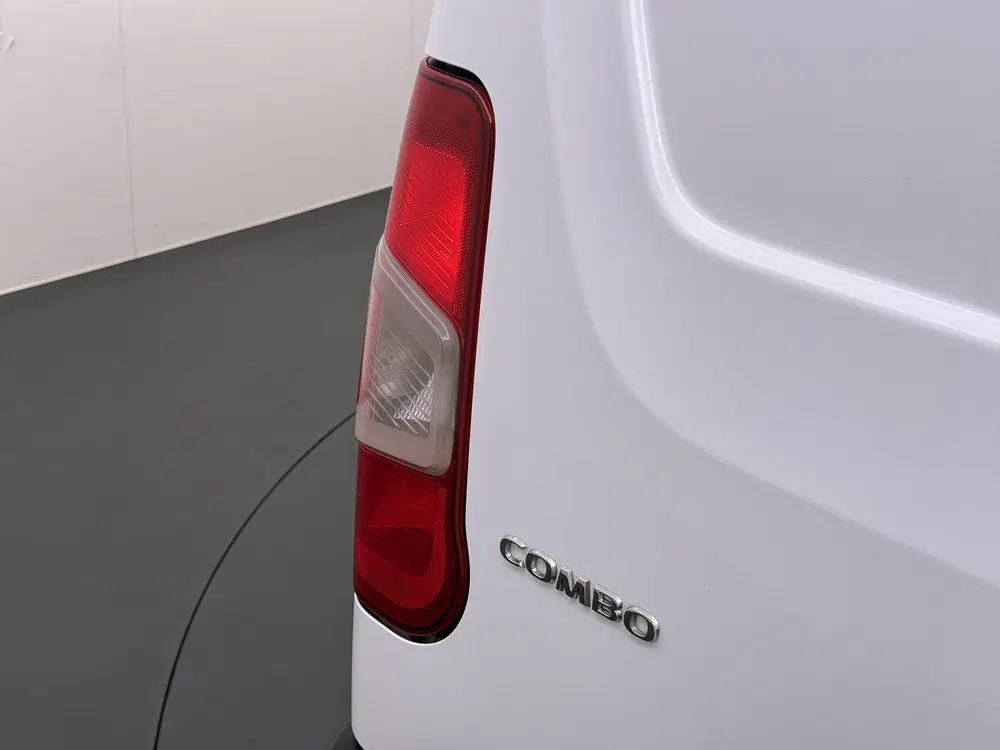 Opel Combo 1.5D L2H1 102PK uit 2023, foto 6