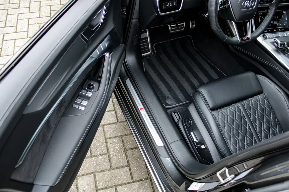 Audi A6 55 TFSI e quattro Competition uit 2023, foto 11