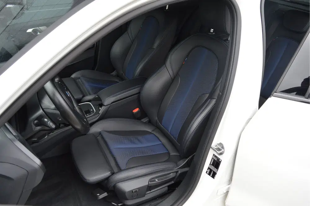 BMW 1-serie 118i Business Edition uit 2021, foto 9