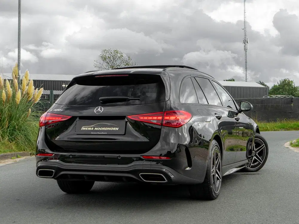 Mercedes-Benz C-Klasse Mercedes C-klasse Estate 300 e AMG uit 2022, foto 13