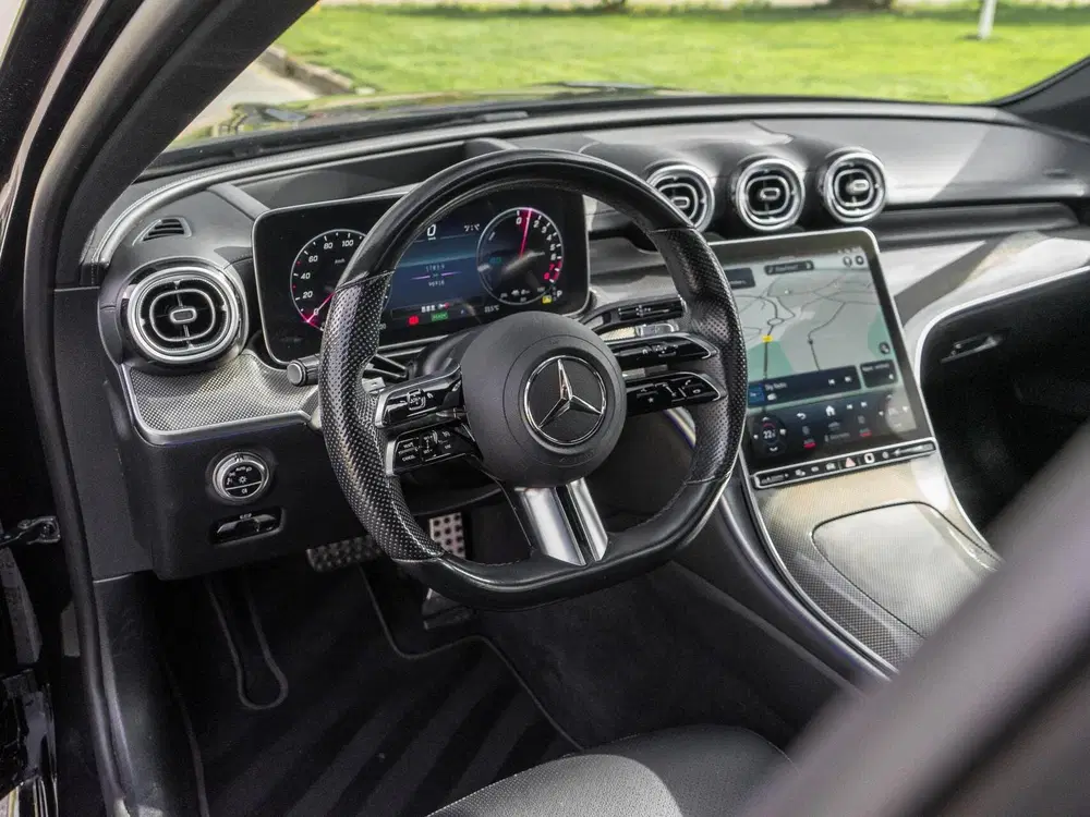 Mercedes-Benz C-Klasse Mercedes C-klasse Estate 300 e AMG uit 2022, foto 3