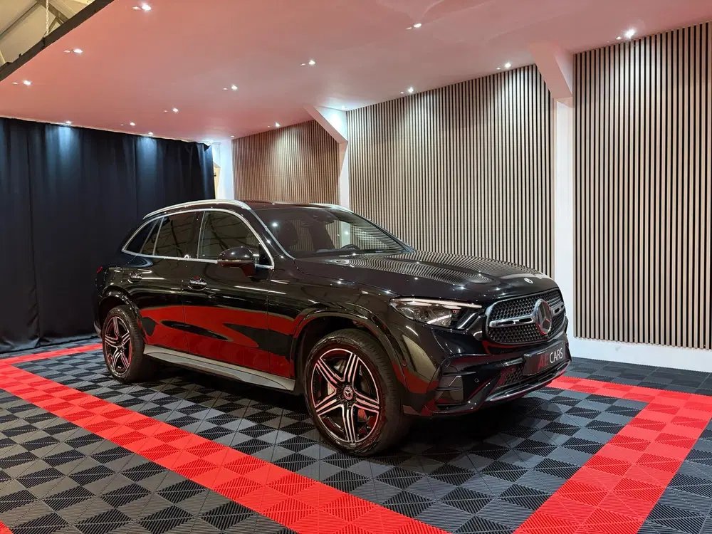 Mercedes-Benz GLC 300e 4MATIC AMG Line Pano 360Camera uit 2023