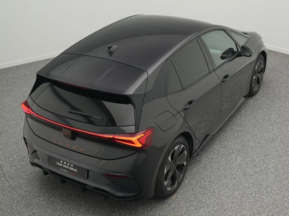 Cupra Born Essential 62 kWh uit 2024, foto 13