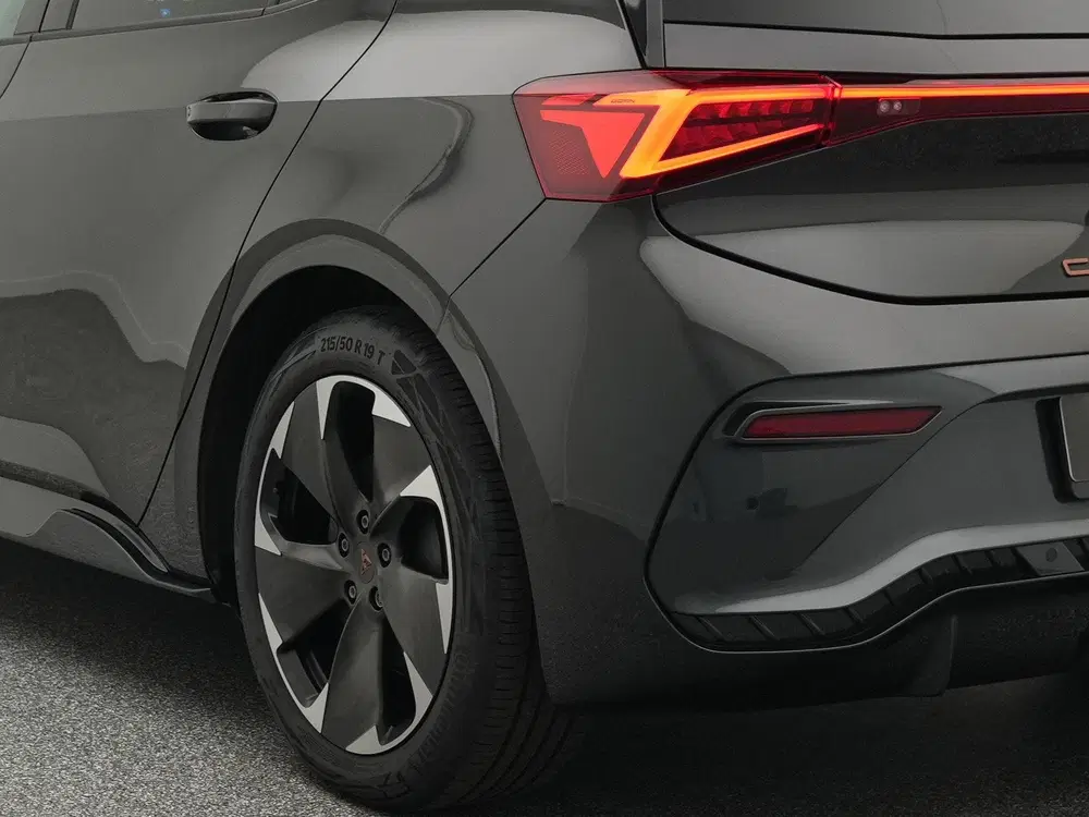 Cupra Born Essential 62 kWh uit 2024, foto 15