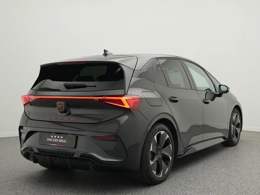Cupra Born Essential 62 kWh uit 2024, foto 2