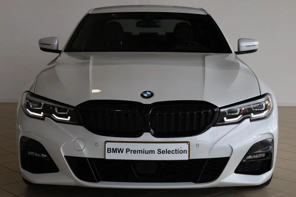 BMW 3-serie Sedan 330e uit 2021, foto 4