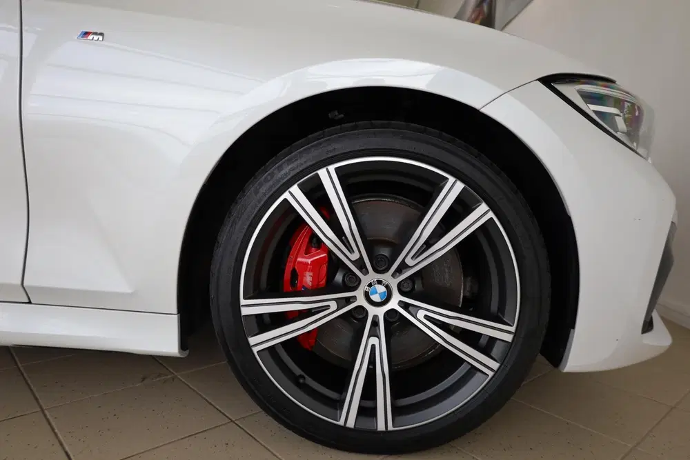 BMW 3-serie Sedan 330e uit 2021, foto 6