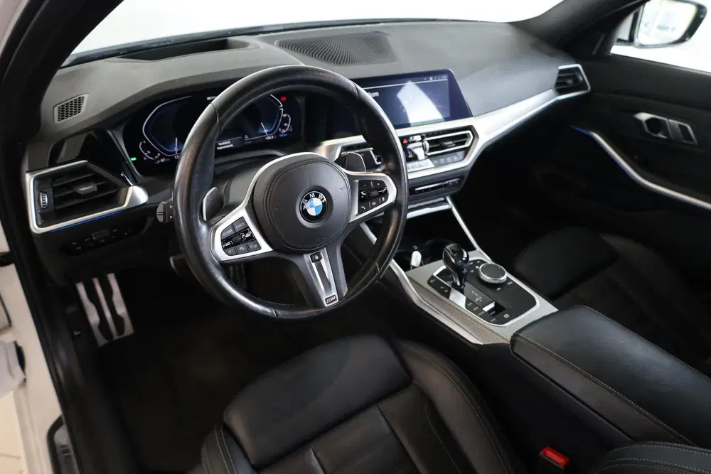 BMW 3-serie Sedan 330e uit 2021, foto 7