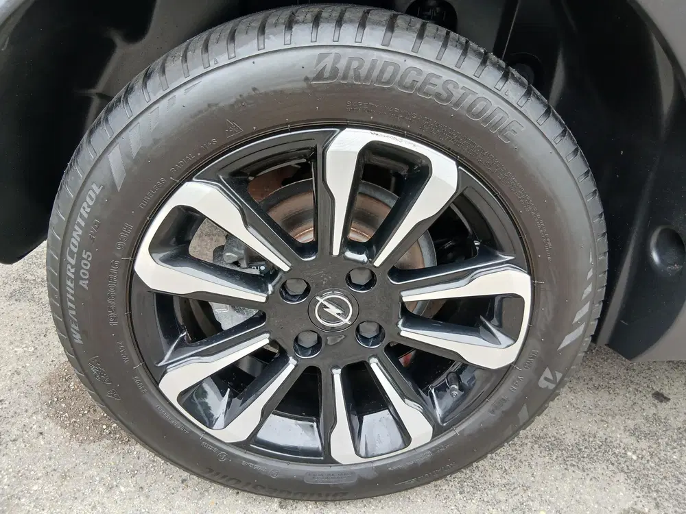 Opel Crossland 1.2 Turbo Elegance uit 2024, foto 12