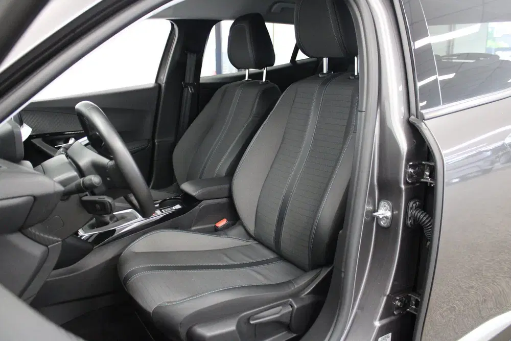 Peugeot 2008 1.2 PureTech Allure Adaptive cruise uit 2022, foto 4