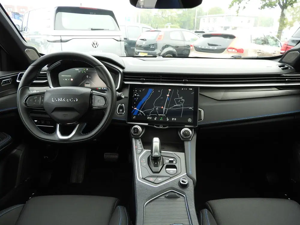Lynk & Co 01 1.5 PHEV Panoramadak uit 2023, foto 8