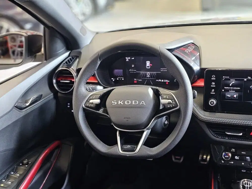 Skoda Fabia 1.0 TSI Monte Carlo uit 2025, foto 5