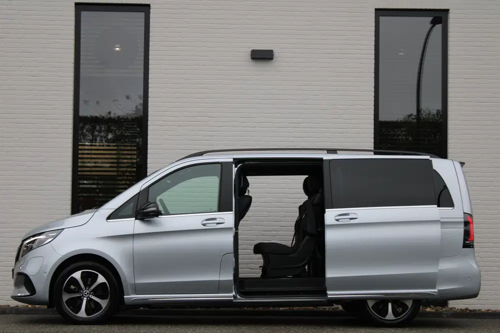 Mercedes-Benz EQV 300 L2 uit 2024, foto 10