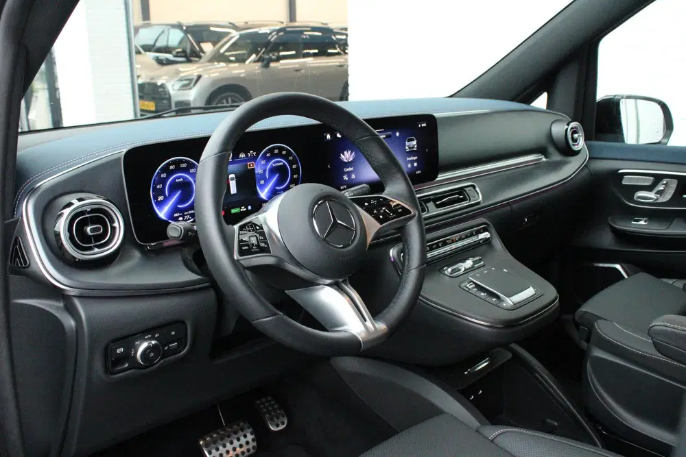 Mercedes-Benz EQV 300 L2 uit 2024, foto 8