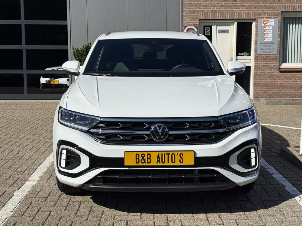 Volkswagen T-Roc 1.5 TSI 150PK Automaat R-Line Edition l AC uit 2025, foto 3