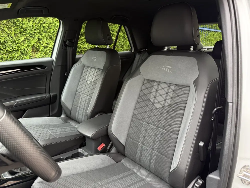 Volkswagen T-Roc 1.5 TSI 150PK Automaat R-Line Edition l AC uit 2025, foto 7