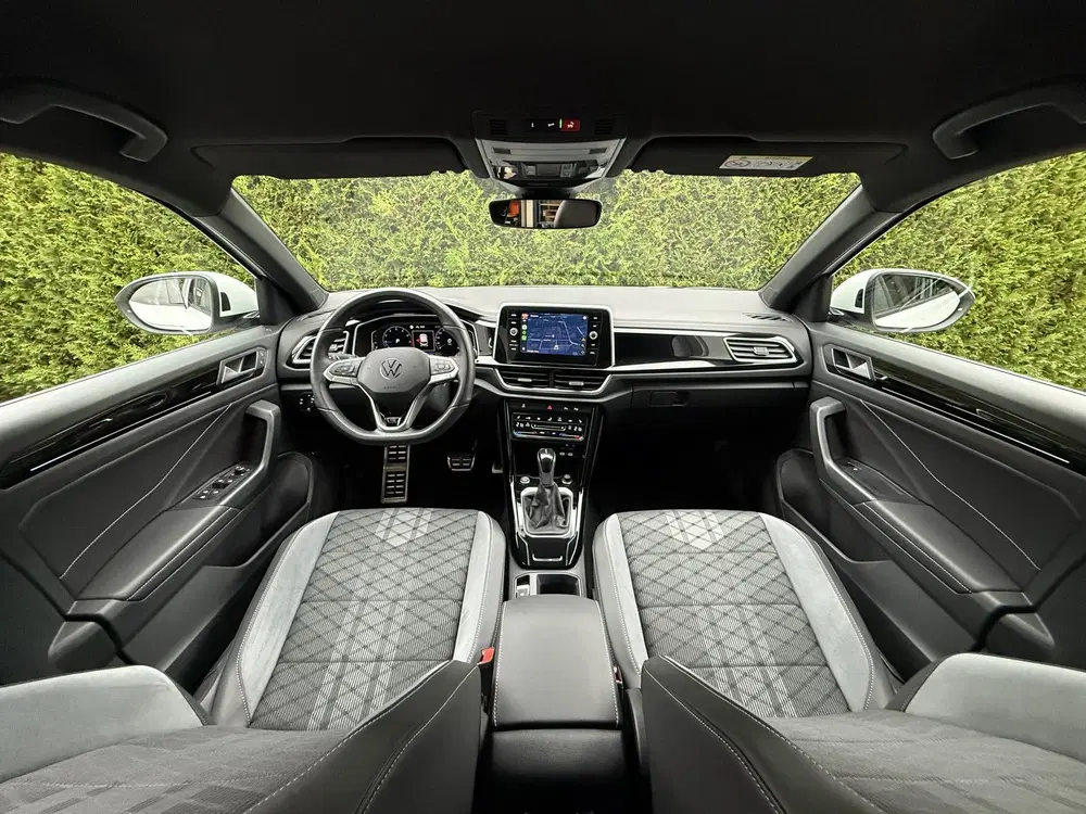 Volkswagen T-Roc 1.5 TSI 150PK Automaat R-Line Edition l AC uit 2025, foto 9