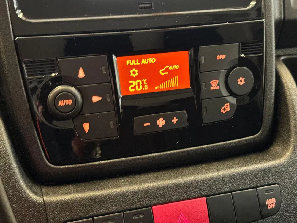 Citroën Jumper Citroen Jumper 2.2 BlueHDi 140 L2H2 3.3t uit 2023, foto 15