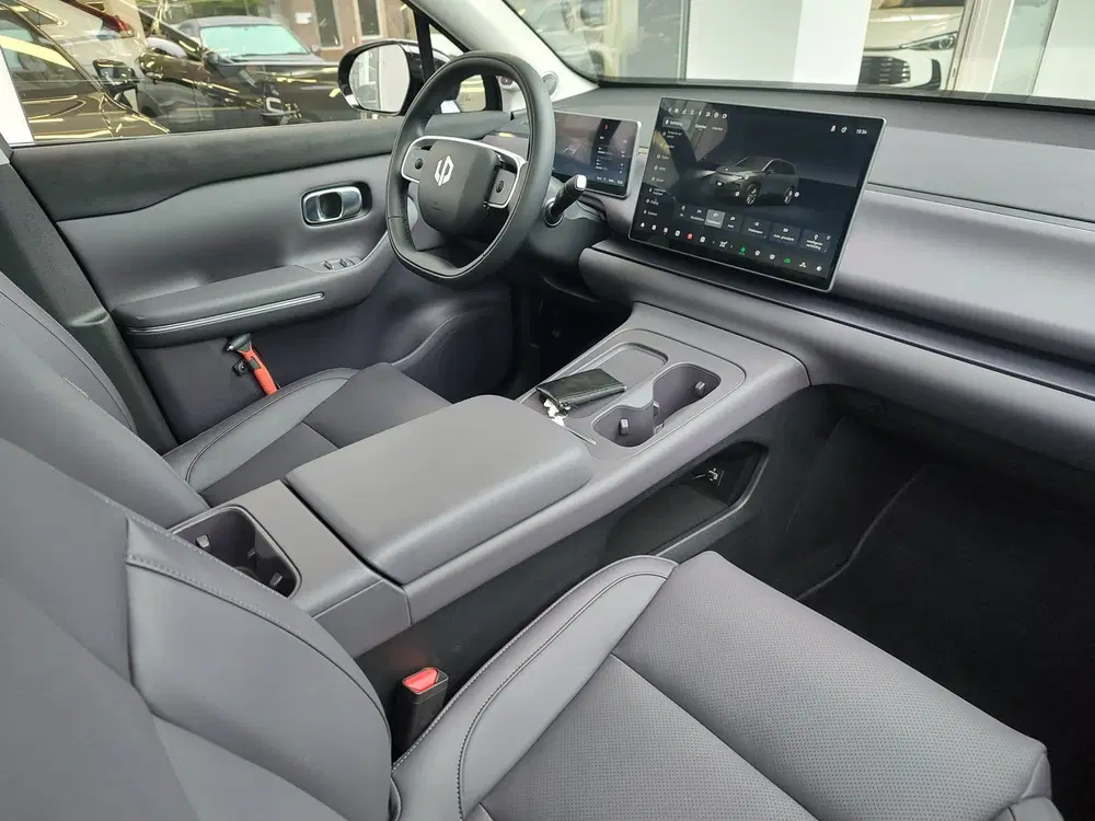 Leapmotor C10 DESIGN REEV 28.4 KWH Trekhaak uit 2026, foto 9