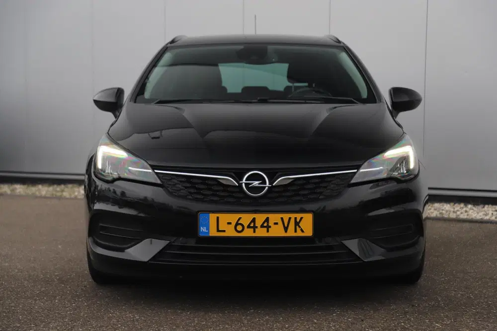 Opel Astra 1.2 Design & Tech LMV Navigatie Ach uit 2021, foto 2