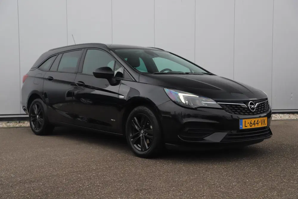 Opel Astra 1.2 Design & Tech LMV Navigatie Ach uit 2021, foto 3