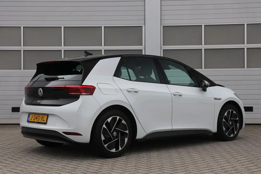 Volkswagen ID.3 204pk First 58 kWh uit 2020, foto 2