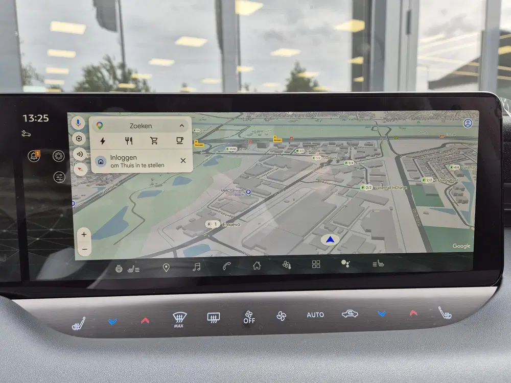 Nissan Leaf Evolve 75 kWh uit 2026, foto 11