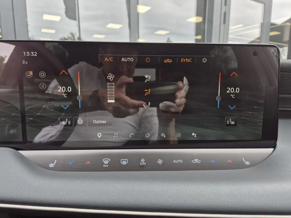 Nissan Leaf Evolve 75 kWh uit 2026, foto 13