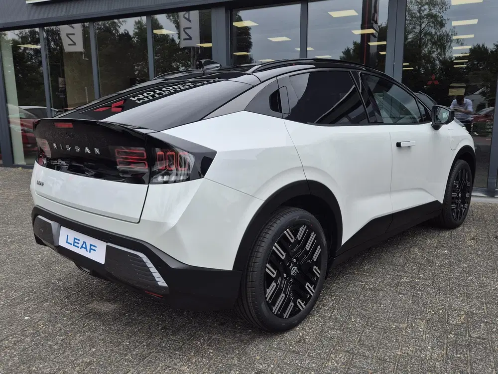 Nissan Leaf Evolve 75 kWh uit 2026, foto 2