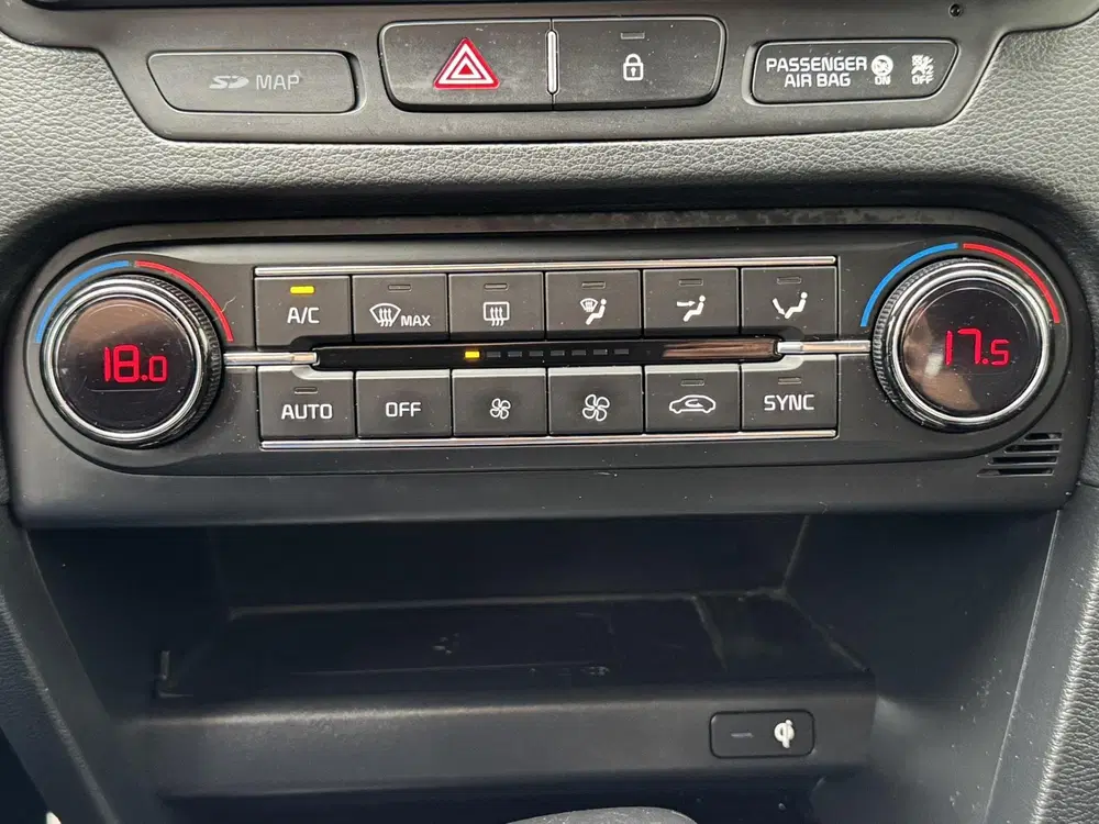 Kia Ceed 1.4 T-GDi DynamicLine Dealeronderhouden uit 2019, foto 4