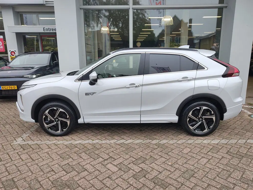 Mitsubishi Eclipse Cross 2.4 PHEV EXECUTIVE SPORT AUT. SoH 1 uit 2025, foto 2