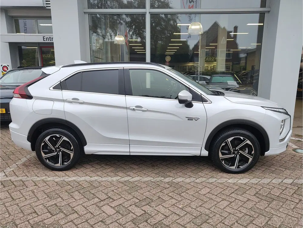 Mitsubishi Eclipse Cross 2.4 PHEV EXECUTIVE SPORT AUT. SoH 1 uit 2025, foto 6