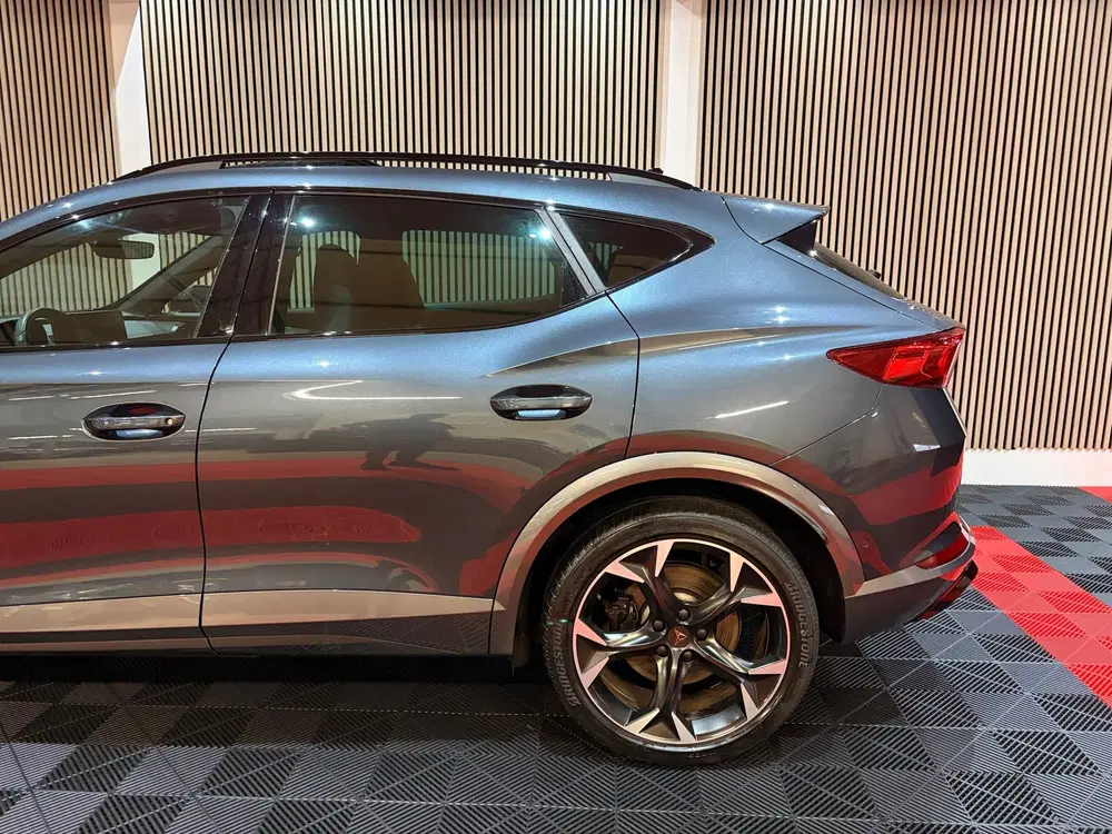 Cupra Formentor 1.4 e-Hybrid VZ Copper Edition Pano Button uit 2023, foto 14