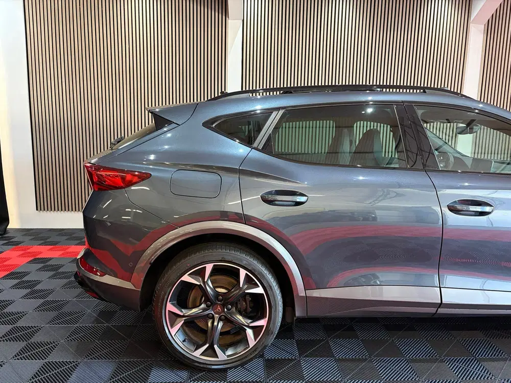 Cupra Formentor 1.4 e-Hybrid VZ Copper Edition Pano Button uit 2023, foto 8
