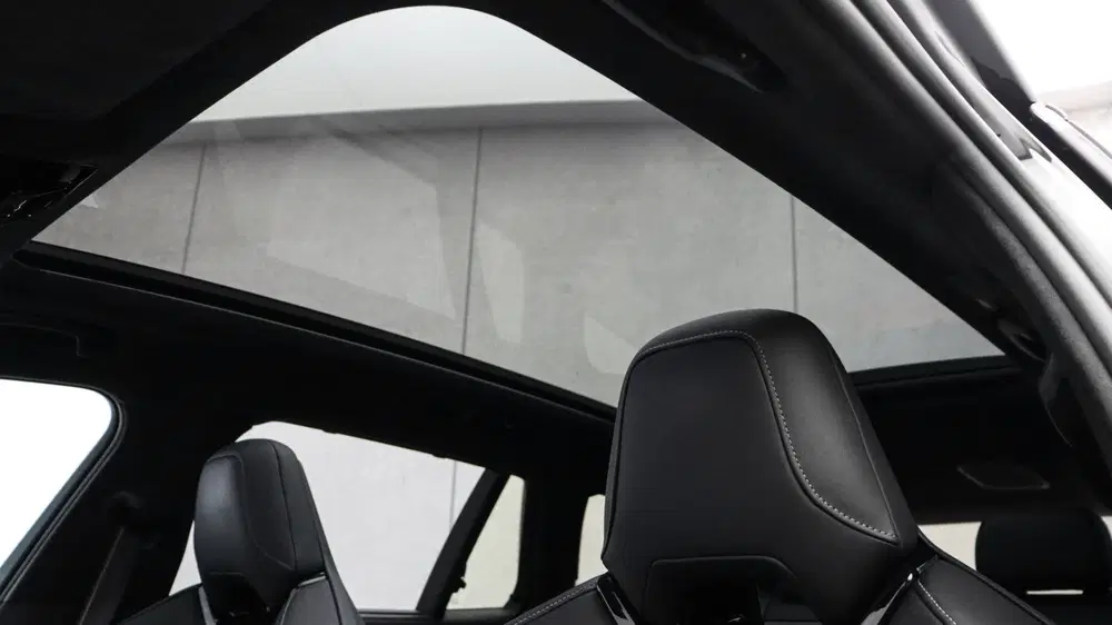 BMW M5 Touring uit 2025, foto 10
