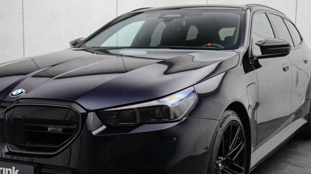 BMW M5 Touring uit 2025, foto 15