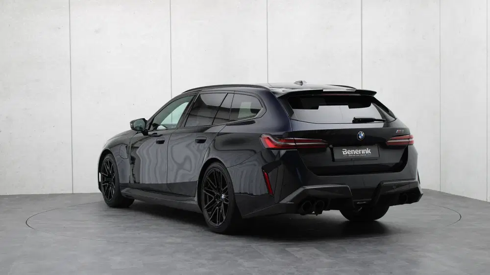 BMW M5 Touring uit 2025, foto 3