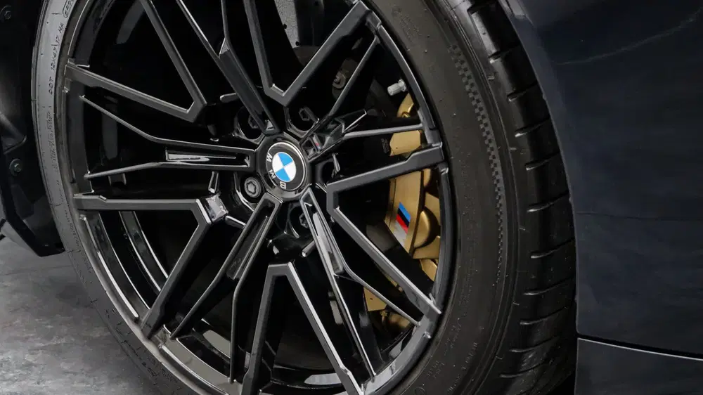 BMW M5 Touring uit 2025, foto 7