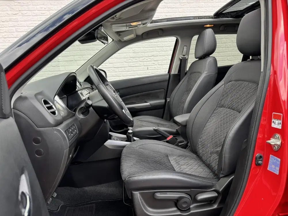 Suzuki Vitara 1.4 Boosterjet AllGrip Adaptive cruise Cli uit 2021, foto 4
