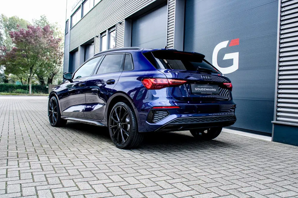 Audi A3 45 TFSI e S edition Competition uit 2022, foto 13