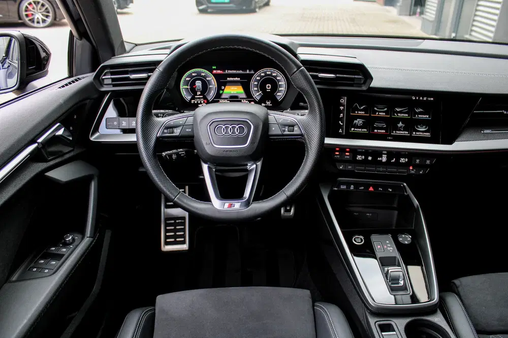 Audi A3 45 TFSI e S edition Competition uit 2022, foto 14